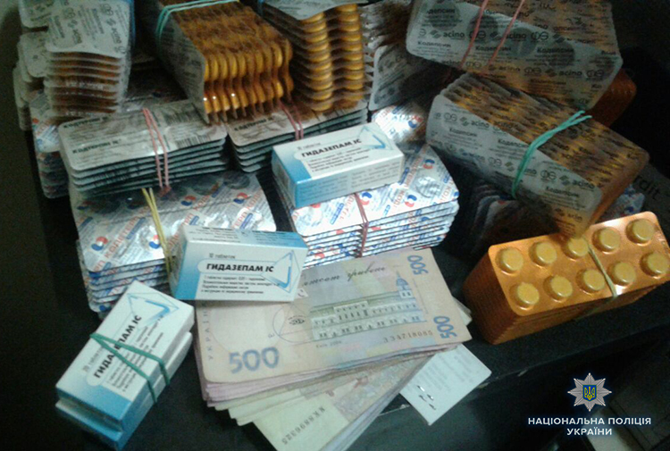 В запорожских аптеках изъяли 7 тысяч наркосодержащих таблеток, – ФОТО