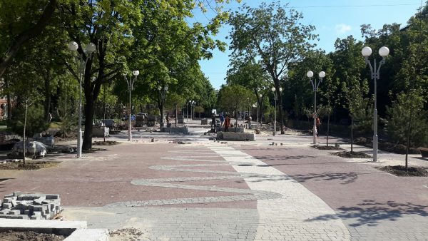В Запорожье планируют снять финансирование для реконструкции проспекта Маяковского и парка “Дубовая Роща”