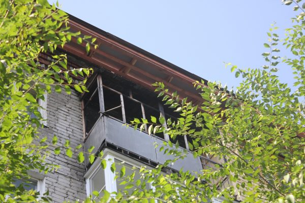 В Запорожье пьяный мужчина по балконам пытался пробраться домой