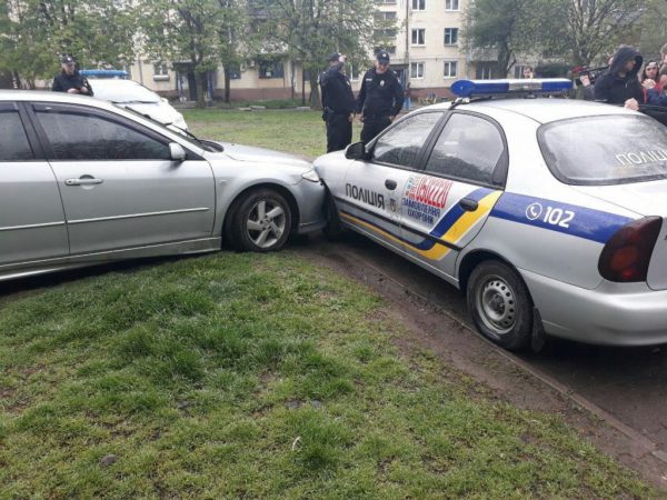 В Запорожье патрульные гнались за пьяным водителем, который сбил трех человек (Фото, видео)