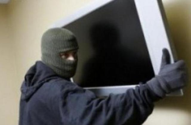 В Запорожской области после пьянки мужчина украл из дома собутыльника телевизор