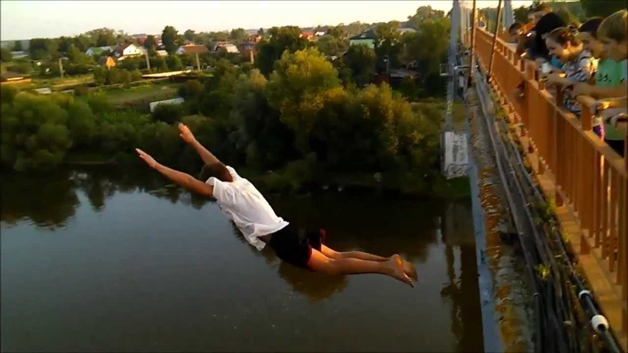 Попытка суицида: В Запорожье мужчина пытался спрыгнуть с моста
