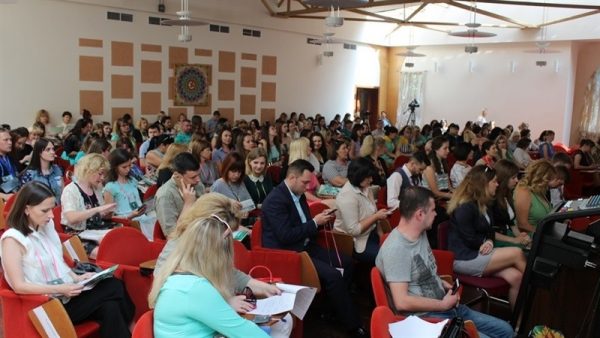 В Запорожье проходит форум молодых педагогов (Фото)