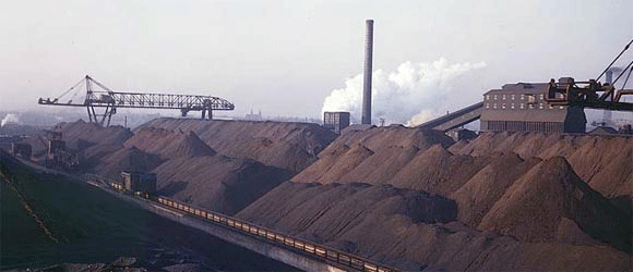 Город в Запорожской области засыпали опасной железной рудой (Фото)