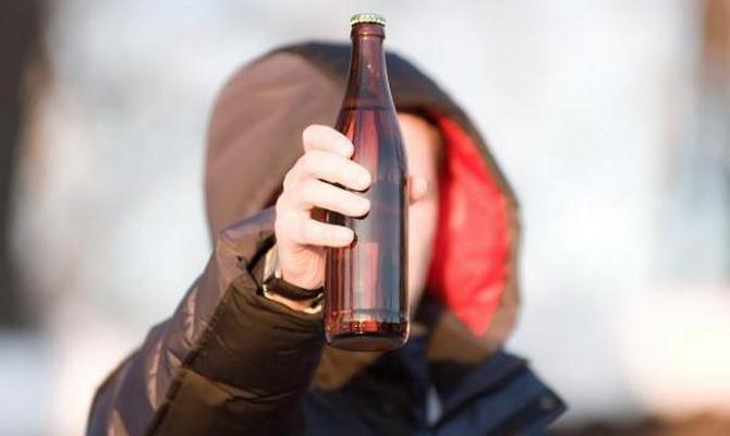 В Запорожье патрульные провели рейд по киоскам с целью избежания продажи алкоголя несовершеннолетним