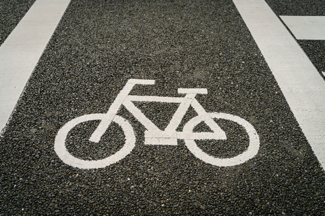 Велосипедные дорожки в стране станут обязательными: станет ли их больше в Запорожье?