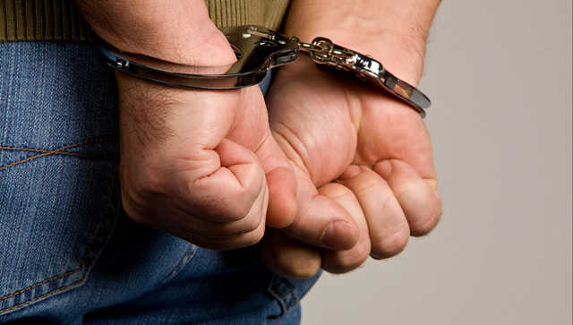 Житель Днепра, который пытался дать взятку запорожскому полицейскому, задержан