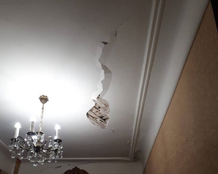 В центре Запорожья рушится жилой дом: власть и коммунальщики бездействуют (Фото)