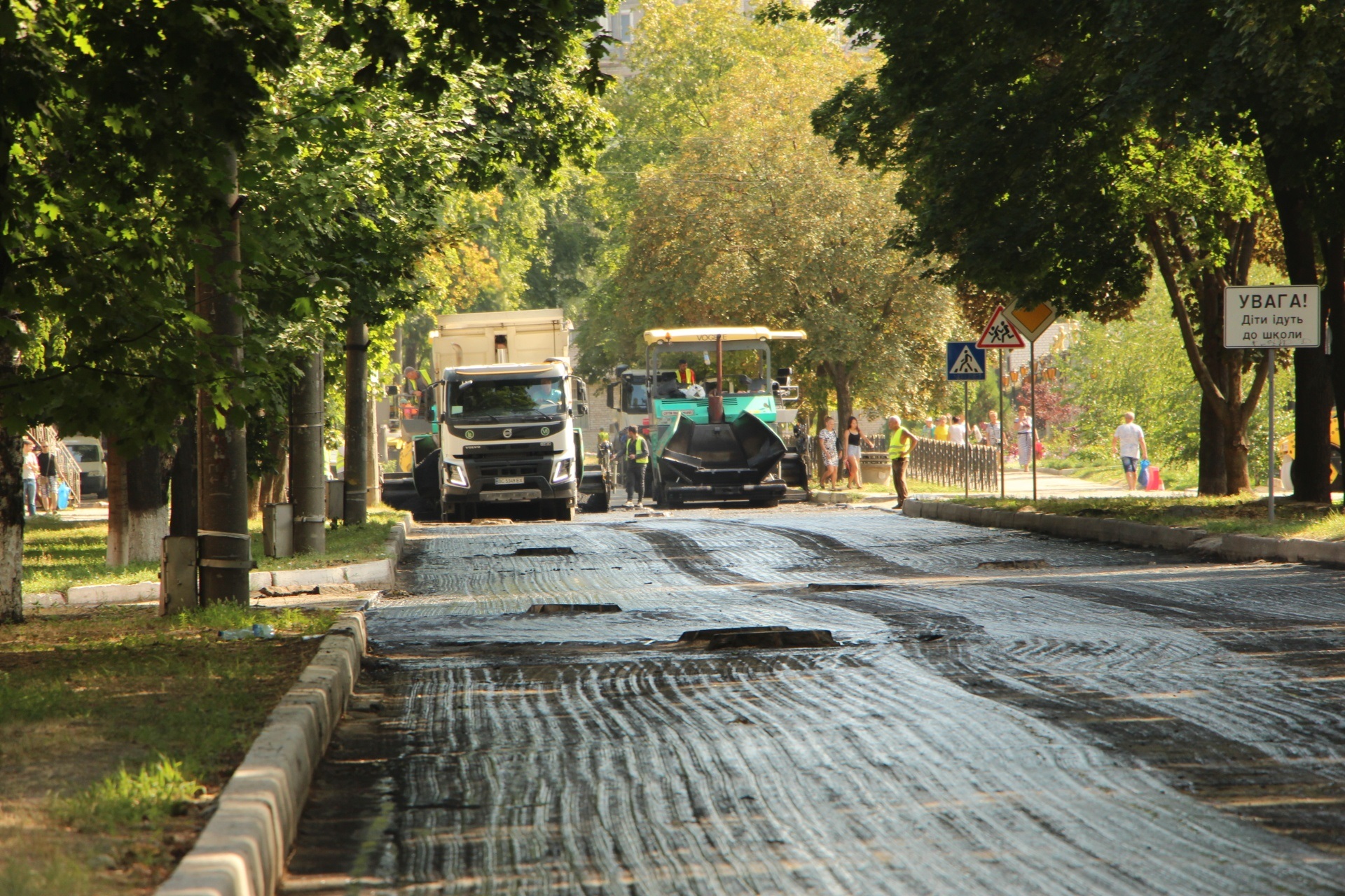 Турецька фірма всього за тиждень відремонтувала дорогу у Запоріжжі (фото)