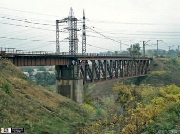 В Запорожье Приднепровская железная дорога отремонтирует 115-летний мост