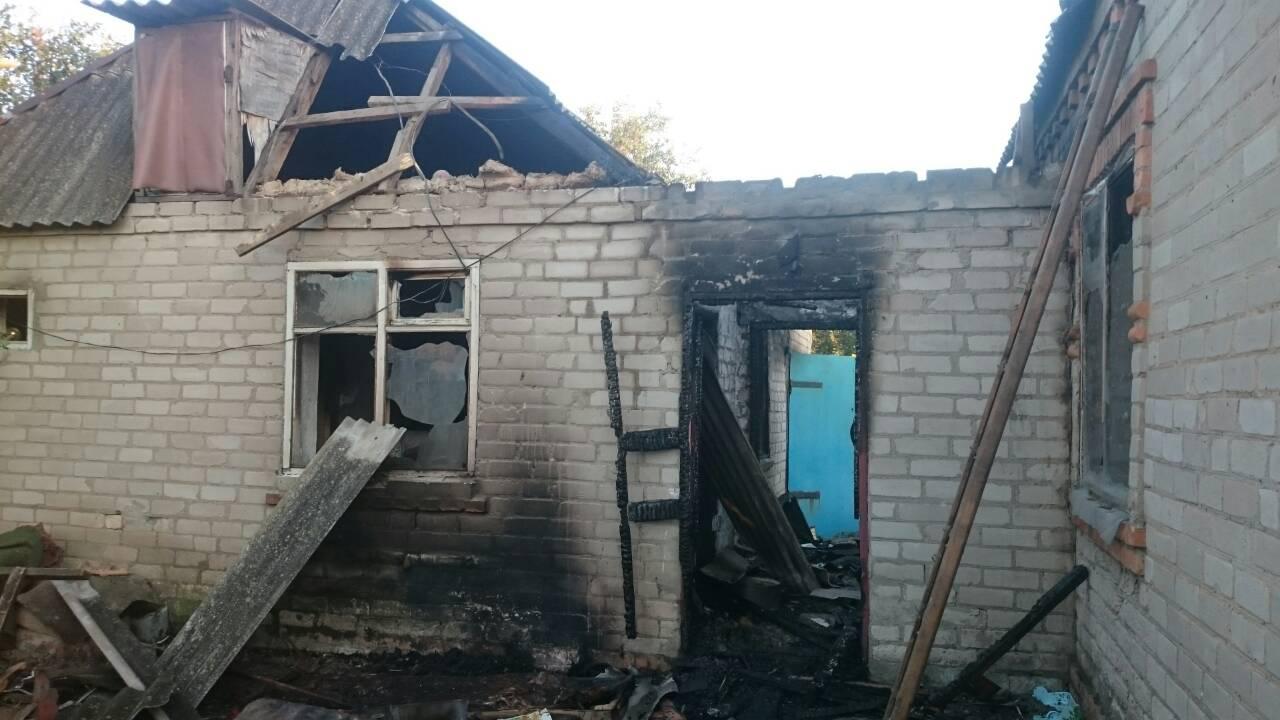 В Запорожской области горел частный дом: причиной могло стать короткое замыкание (ФОТО)