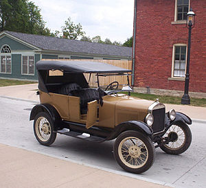 Форд начала 20 века привезли из США в Запорожье