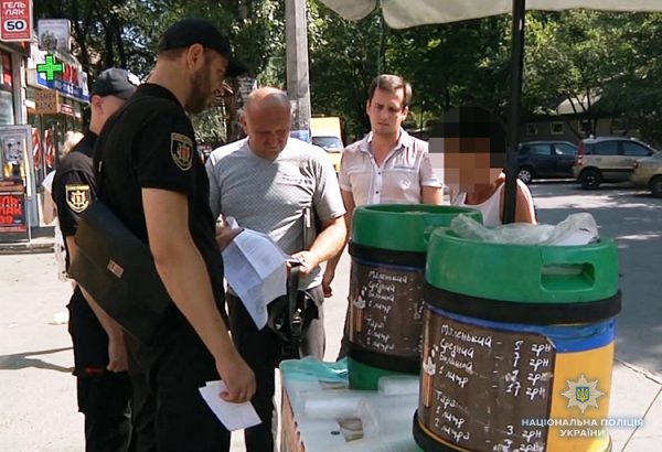 Во время очередного рейда в Запорожье полицейские выявили места незаконной торговли