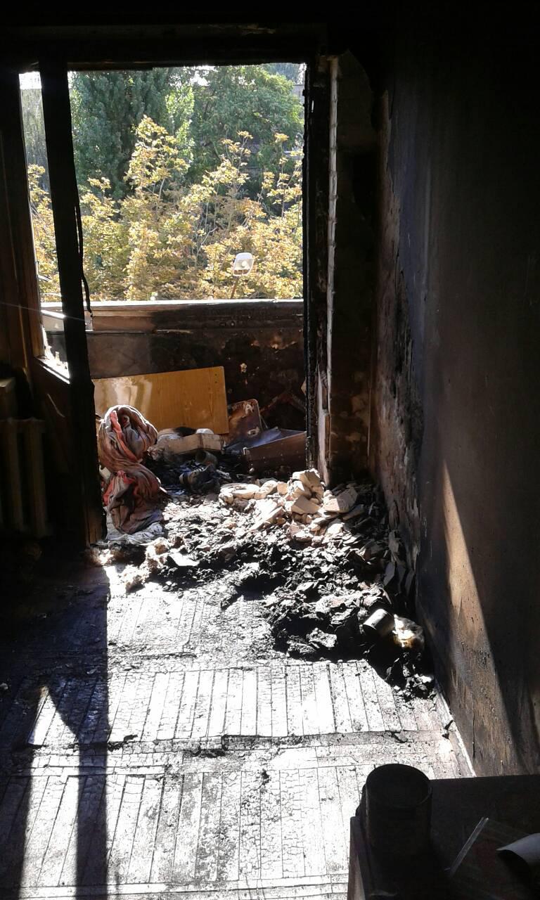 У Запорізькій області через пожежу у квартирі у пастці опинилися 7 людей (фото)