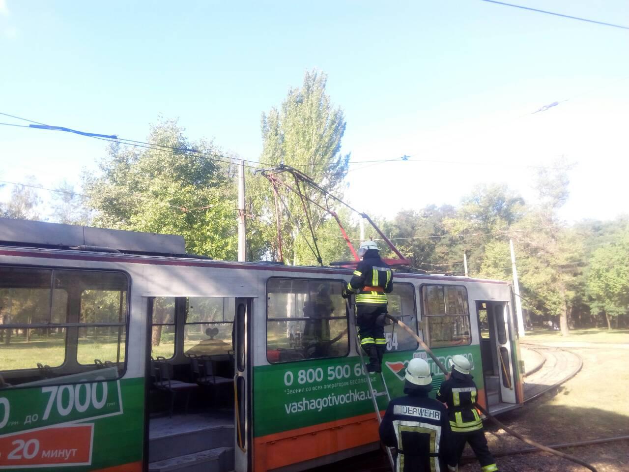 У Запоріжжі горів уже другий трамвай за тиждень (фото)