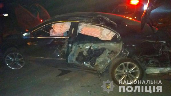 ДТП в Запорожье: 19-летний водитель на легковушке врезался в электроопору (Фото)