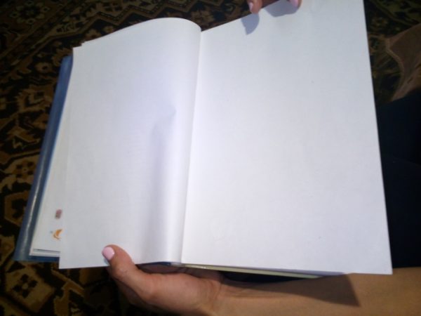 Фотофакт: школьнику из Запорожской области попался бракованный учебник по литературе