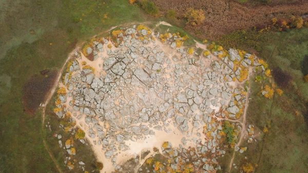 Житель Запорожья поделился уникальными снимками Каменной могилы с высоты птичьего полета (Фото, видео)