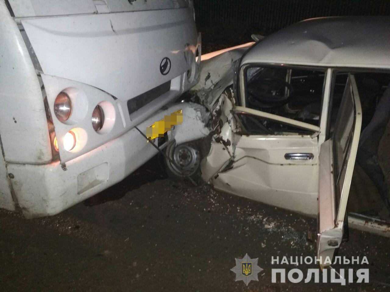 ДТП с автомобилем и пассажирским автобусом в Запорожской области: пострадало 2 человека (Фото)