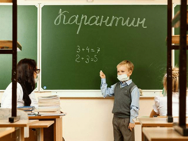 Ученики одной из запорожских школ ушли на внеочередные «каникулы»