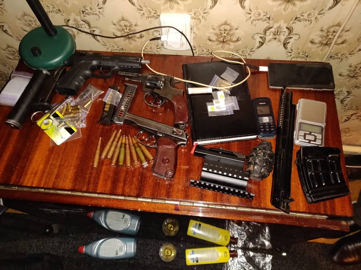В Запорожье разоблачили полицейского-наркодилера, который организовал наркопритон (Фото)