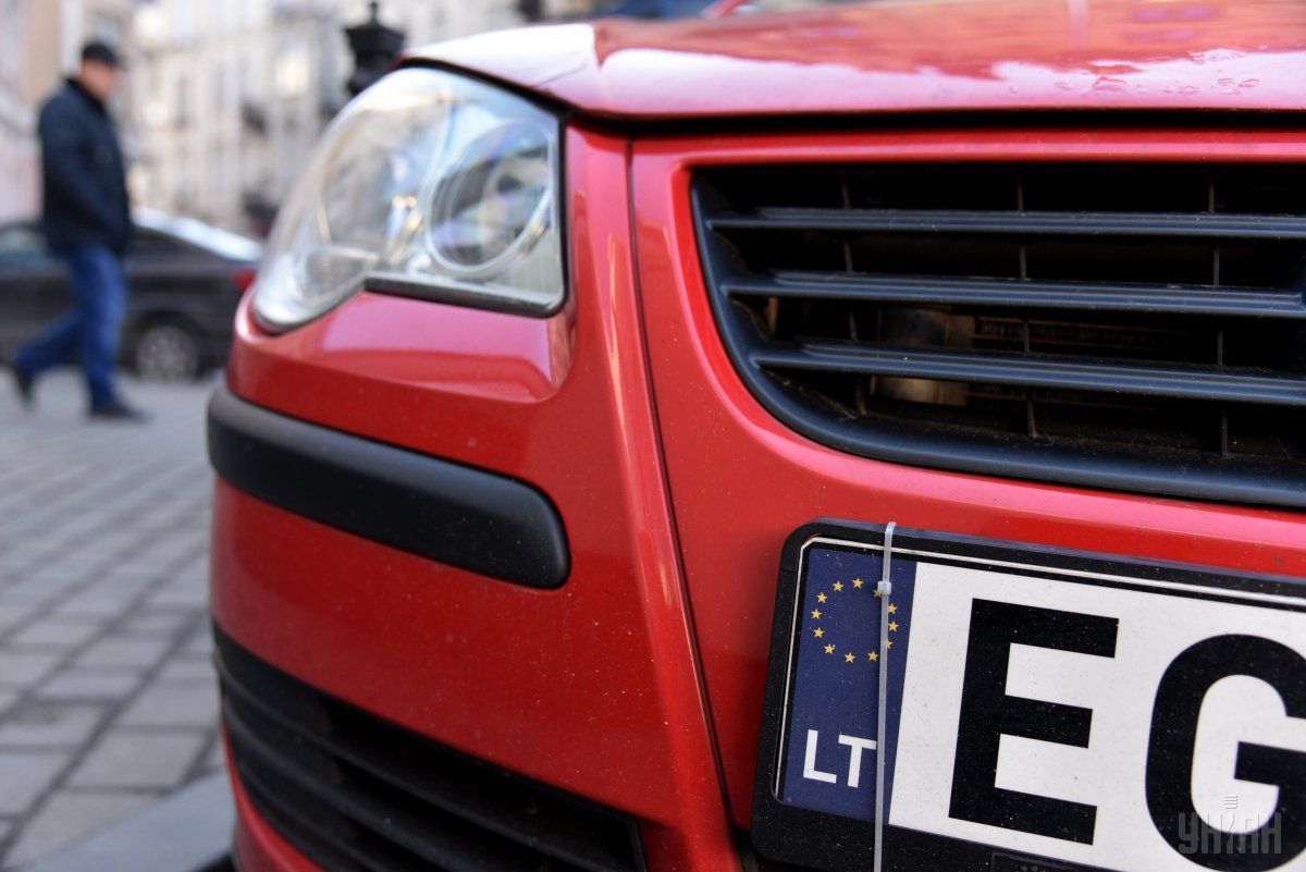 Растаможка “евроблях”: в Запорожье по новым правилам растаможено уже три авто