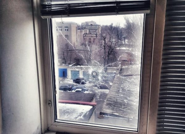 В Запорожье мужчина случайно выстрелил из ружья в квартире многоэтажки (Фото)