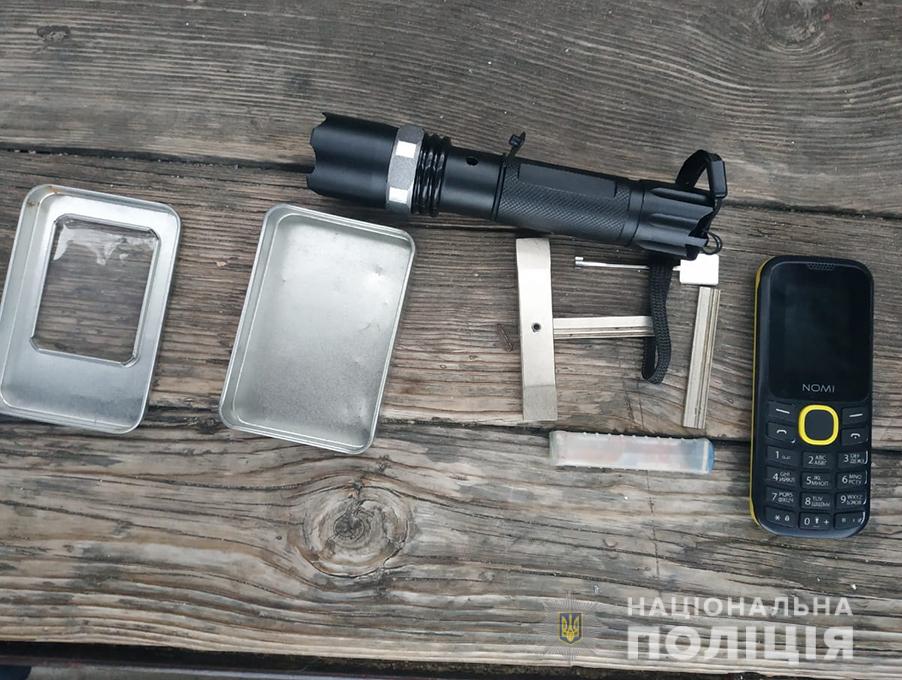 В Запорожье группа лиц в течение года обворовывала квартиры (Фото)