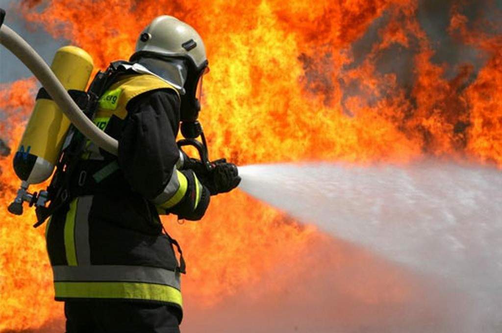 В Запорожской области случился пожар в жилом доме (фото)