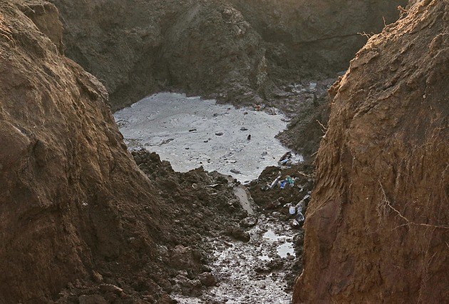 В Бердянске рванул канализационный коллектор, который не простоял и половину гарантийного срока (фото)