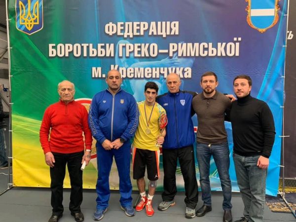 Борець із Запоріжжя здобув ювілейну золоту медаль на чемпіонаті України