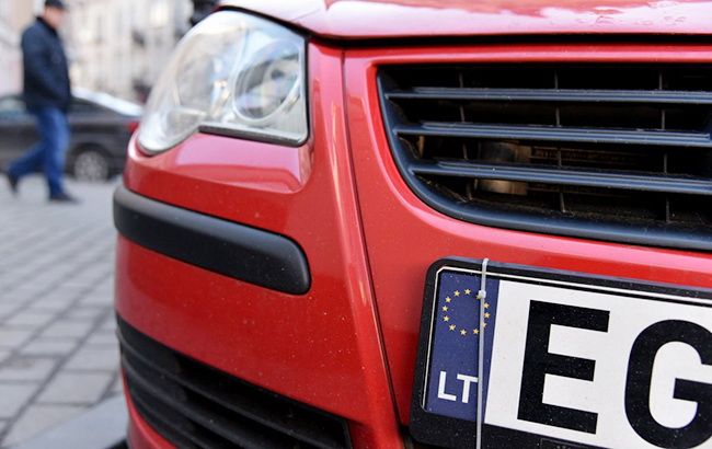 На заметку запорожским автомобилистам: Кабмин отменил эконормы для регистрации «евроблях»