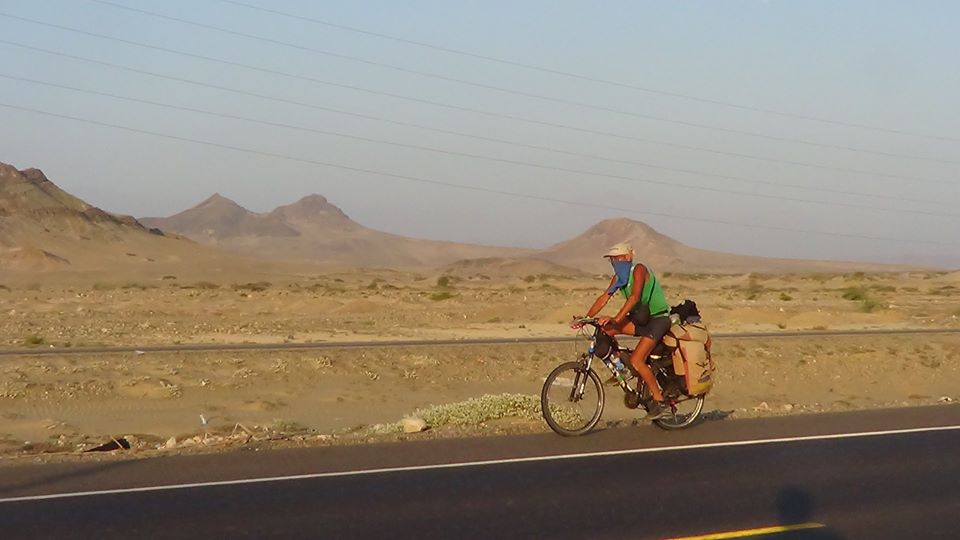 Запорожский писатель и путешественник отправился в новую велосипедную экспедицию по Египту