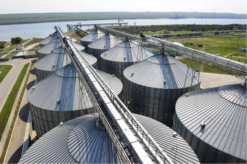 Як у Запорізькій області зводять найбільший в Україні зерновий термінал (фото)