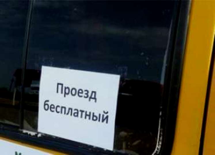В Запорожье водитель маршрутки уже 12-й год на 8 марта возит женщин бесплатно