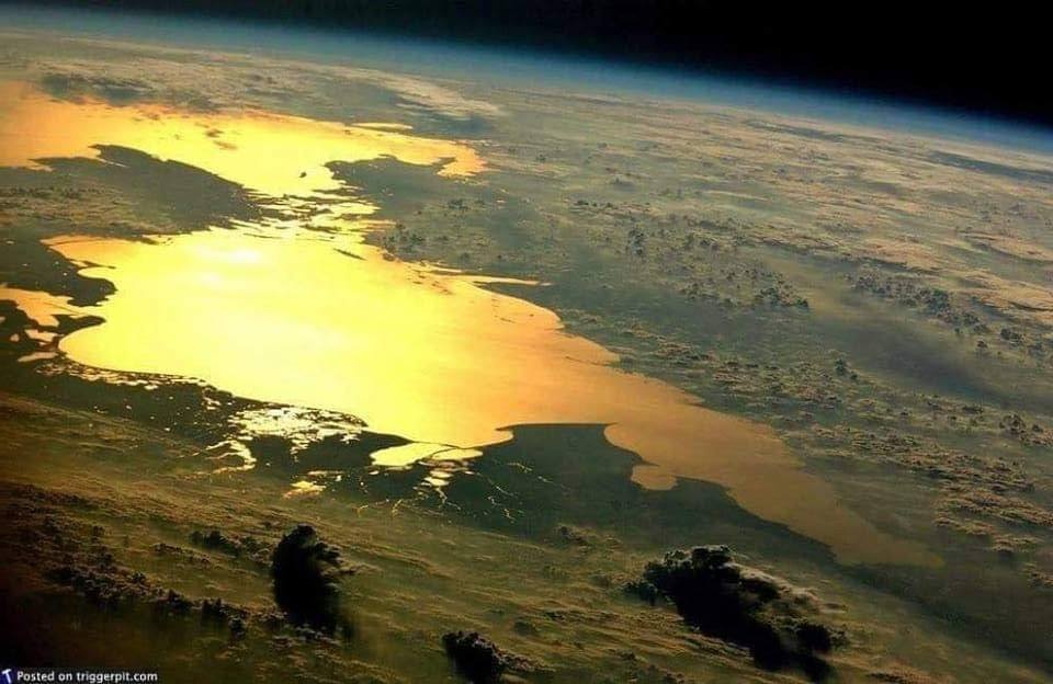 Фото дня: Азовское море, проливы Босфор и Дарданеллы из космоса