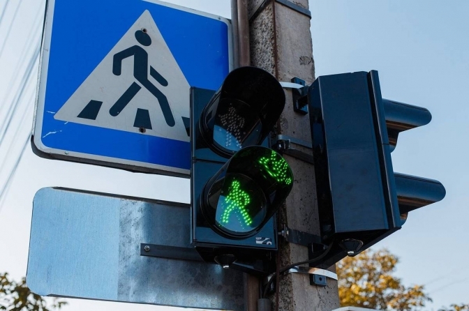 На світлофори для Запоріжжя знайомі фірми розіграли майже півтора мільйона гривень