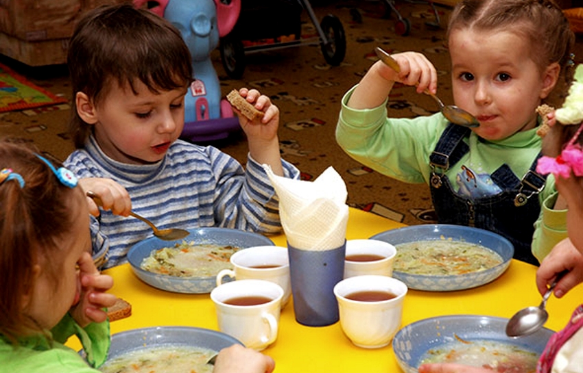 Департамент образования в Запорожье не видит проблем с питанием детей в дошкольных учреждениях