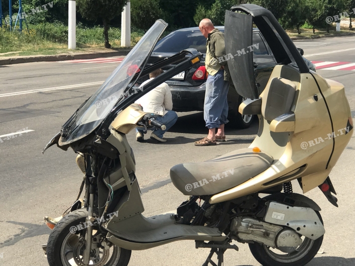 В Запорожской области пенсионер на скутере врезался в иномарку (ФОТО)