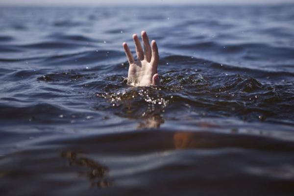 В Запорожской области в озере Горячка утонул 19-летний парень (Фото)