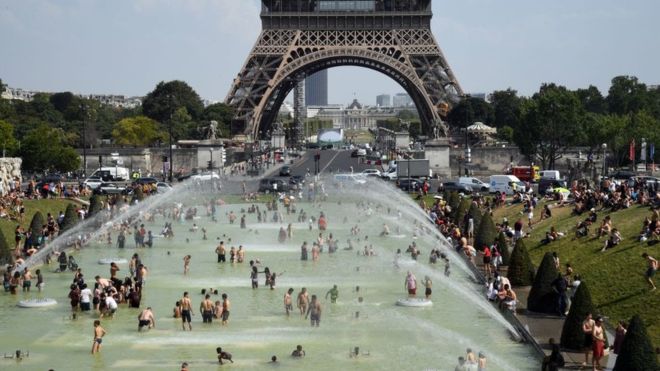 +42 °C: в Париже зафиксировали температурный максимум