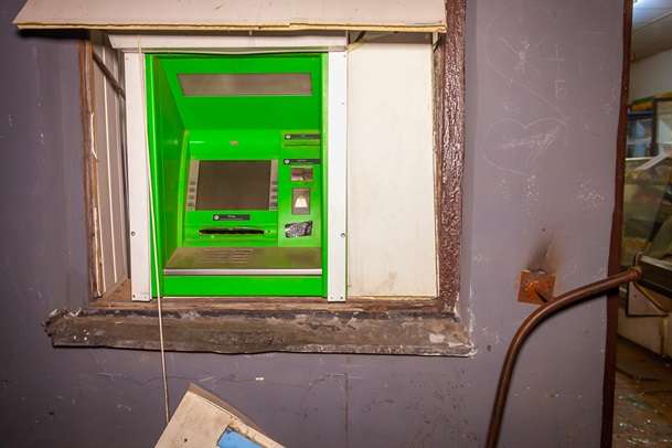 Ночью в Днепре взорвали банкомат и украли деньги (видео)