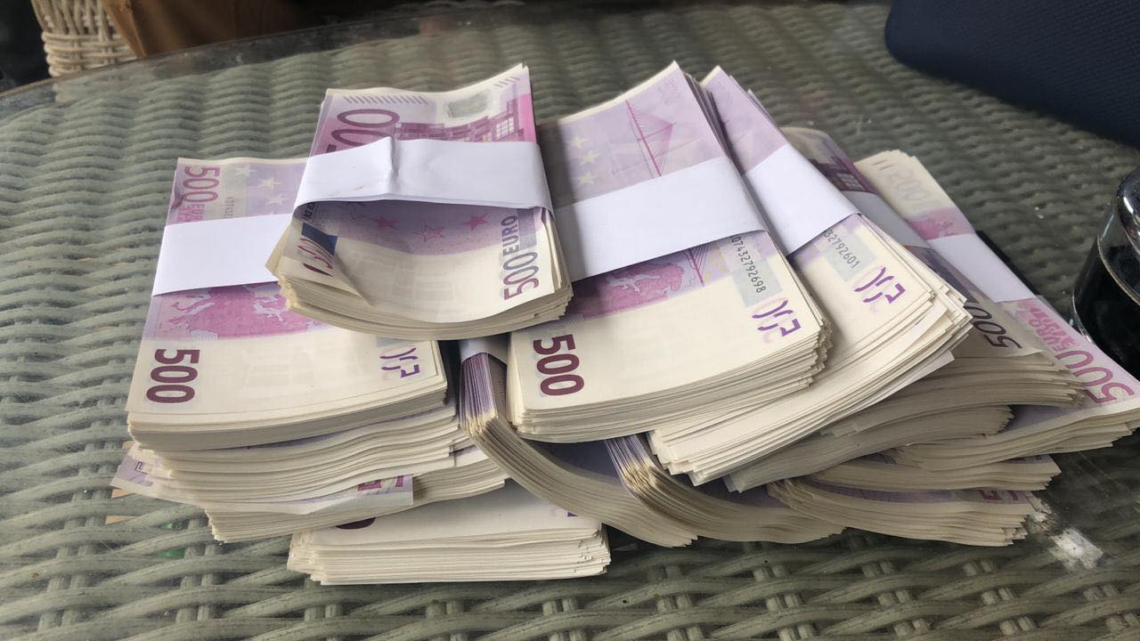 Украинские фальшивомонетчики подделали 1 млн евро