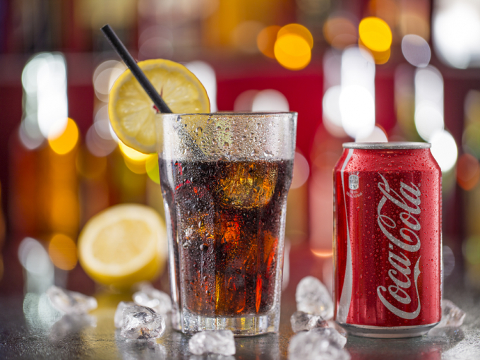 “Coca-cola под градусом”: компания впервые за 133 года будет продавать алкогольный напиток