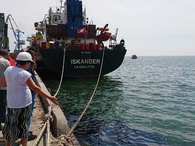 За разлитые в Азовское море нефтепродукты судовладелец заплатит штраф