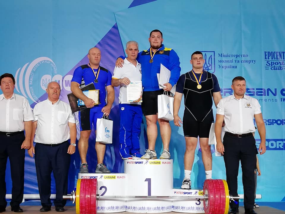 Запорізькі важкоатлети зібрали золотий врожай на чемпіонаті України