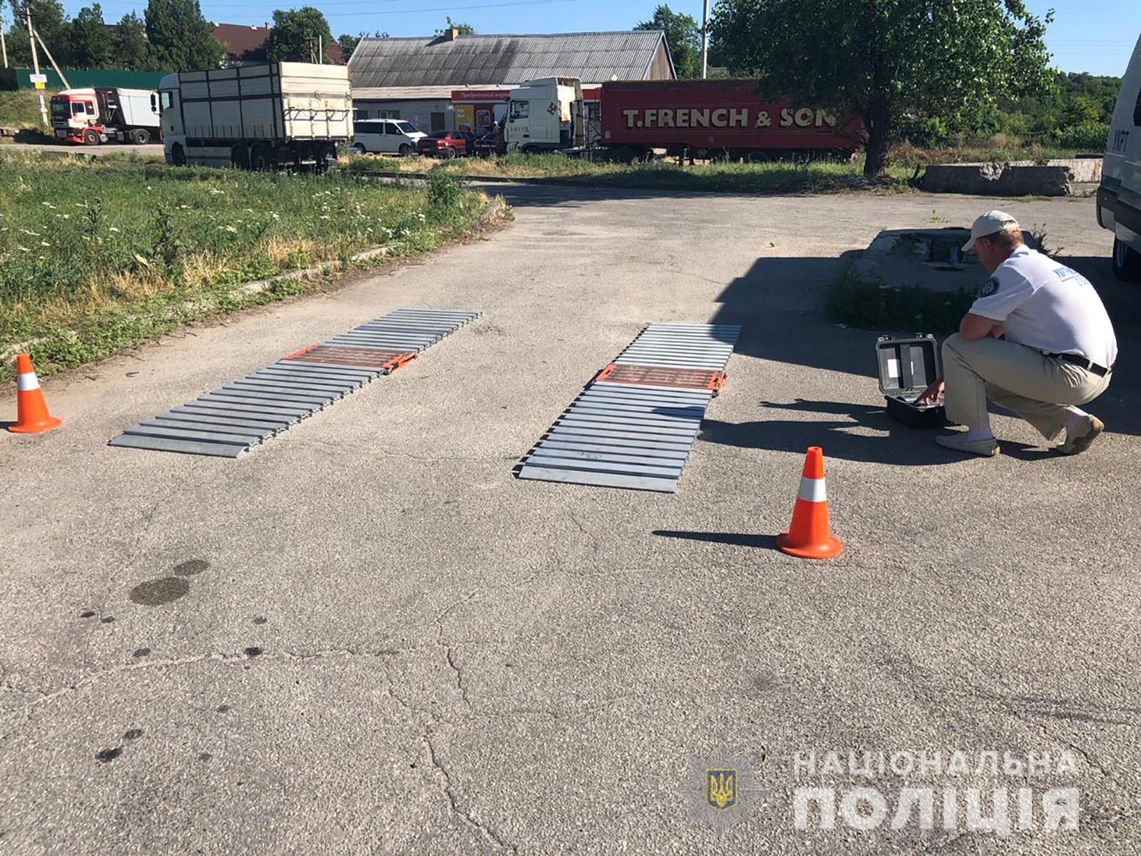 В Запорожской области начали работу передвижные пункты габаритно-весового контроля (Фото)