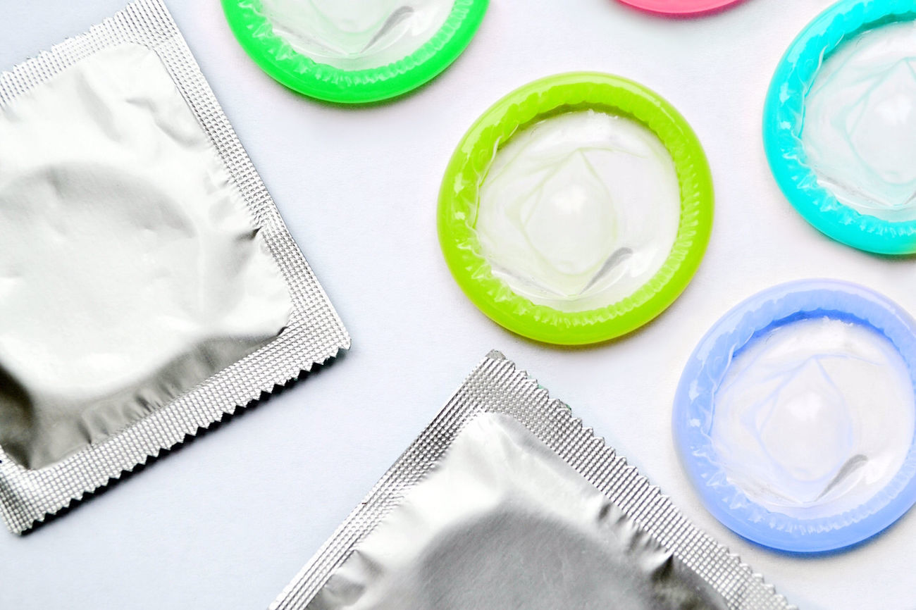В Запорожье появился автомат с бесплатными презервативами (ФОТОФАКТ)