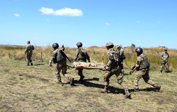 На Донбассе погиб один военный, трое ранены