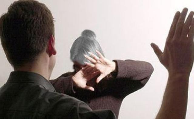 В Запорожской области мужчина систематически совершал психологическое насилие в отношении своей матери